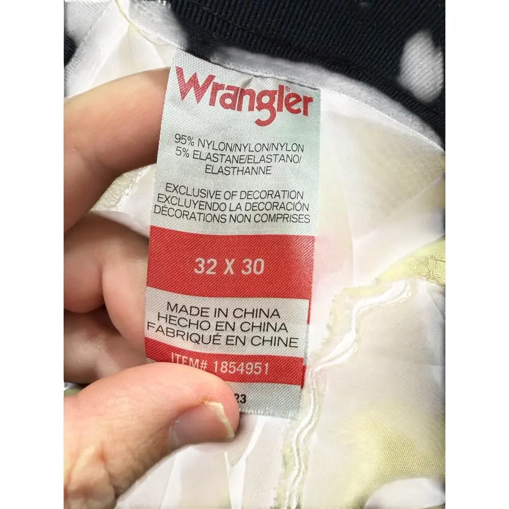 Wrangler Men’s Cargo Khaki Pants size 32X30 # K26